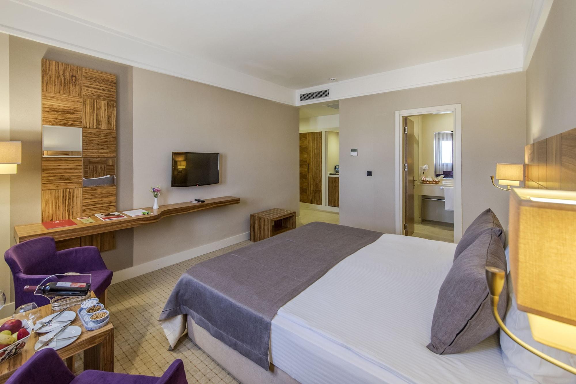 Ramada By Wyndham Cappadocia Hotel Ortahisar Buitenkant foto