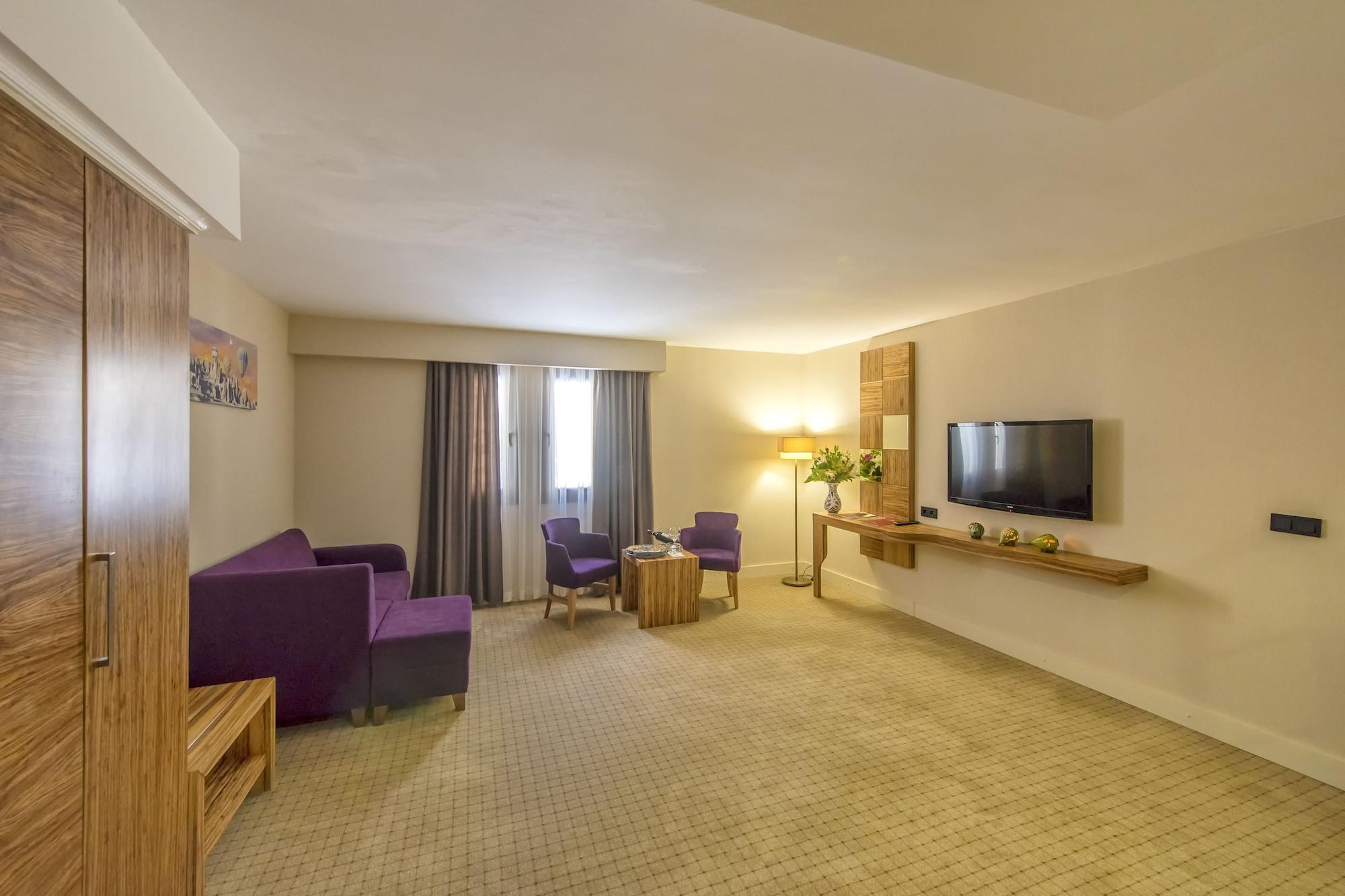 Ramada By Wyndham Cappadocia Hotel Ortahisar Buitenkant foto