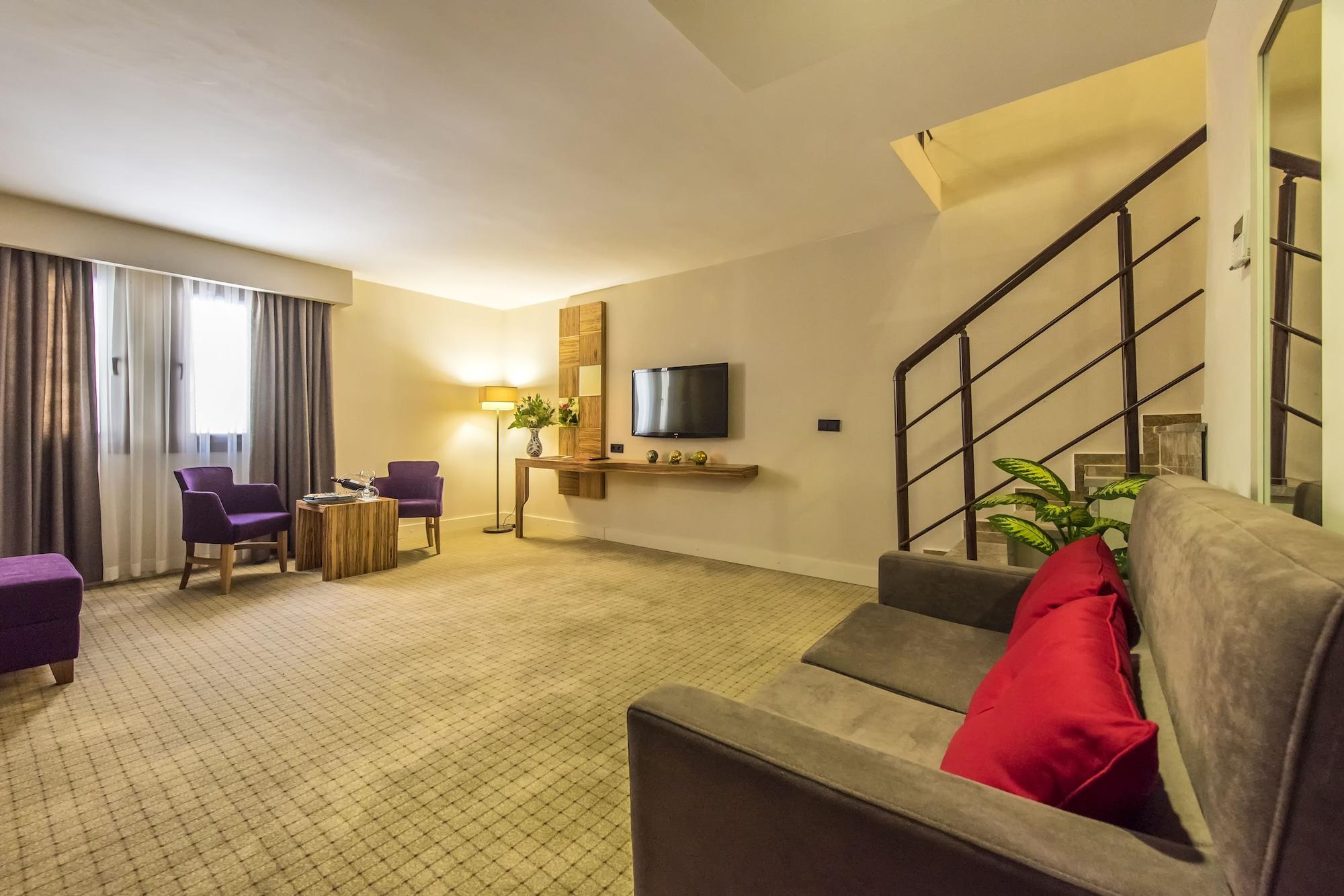 Ramada By Wyndham Cappadocia Hotel Ortahisar Buitenkant foto