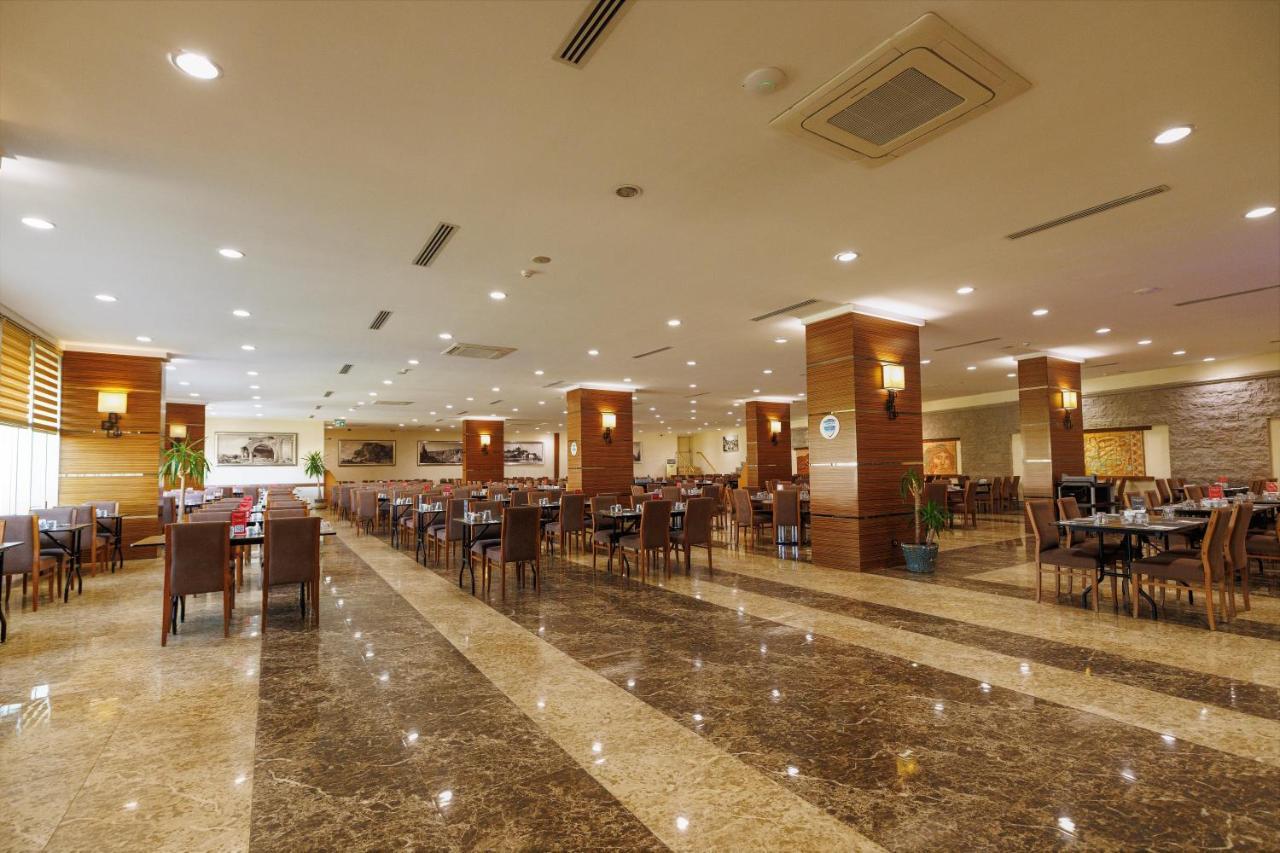 Ramada By Wyndham Cappadocia Hotel Ortahisar Buitenkant foto