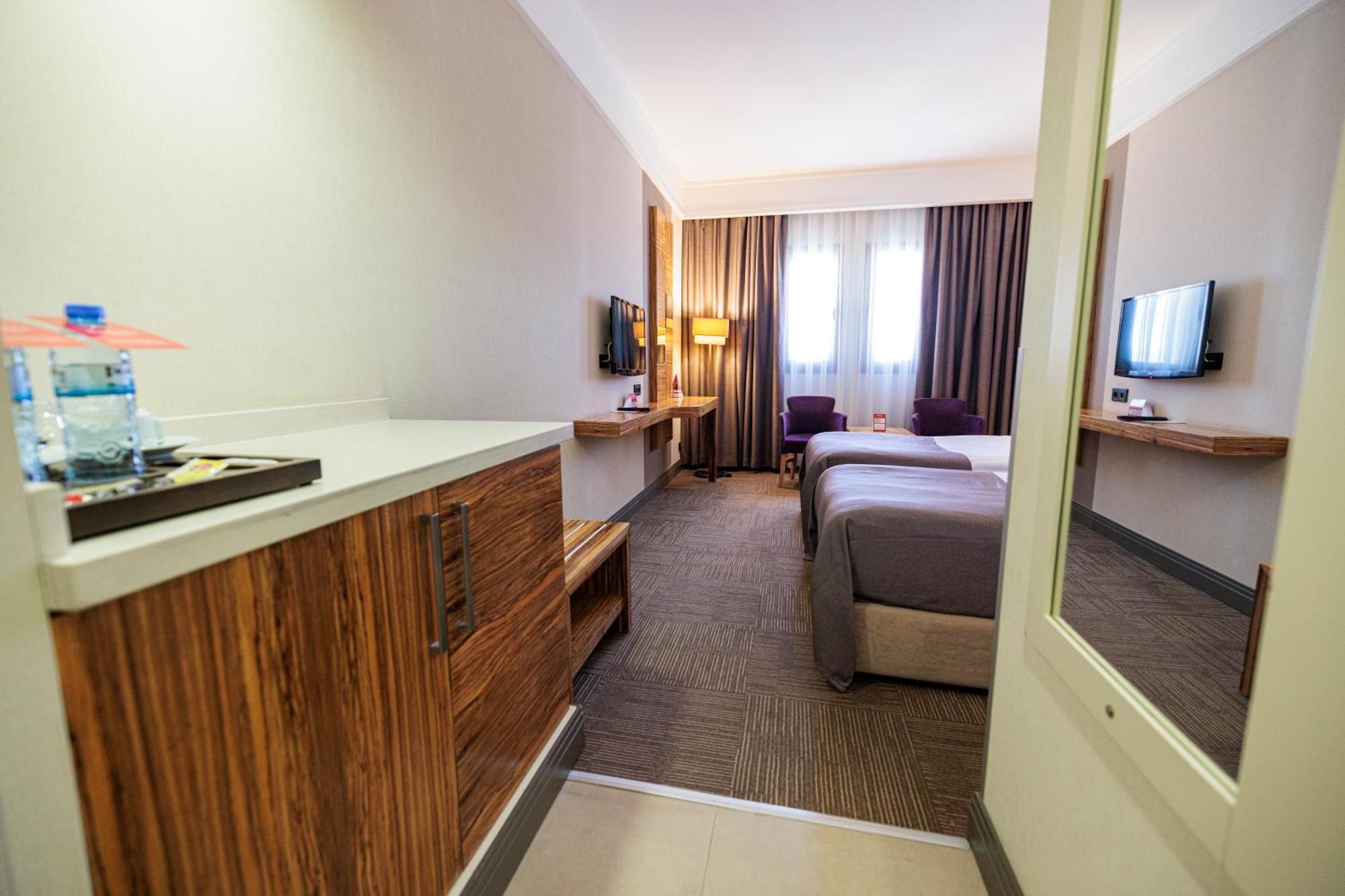 Ramada By Wyndham Cappadocia Hotel Ortahisar Buitenkant foto