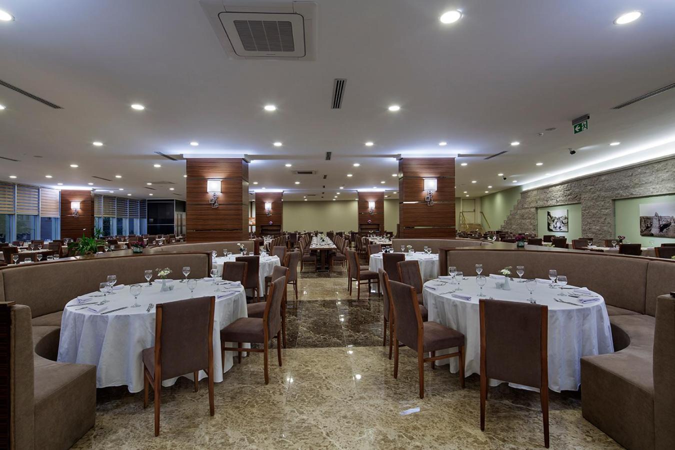 Ramada By Wyndham Cappadocia Hotel Ortahisar Buitenkant foto